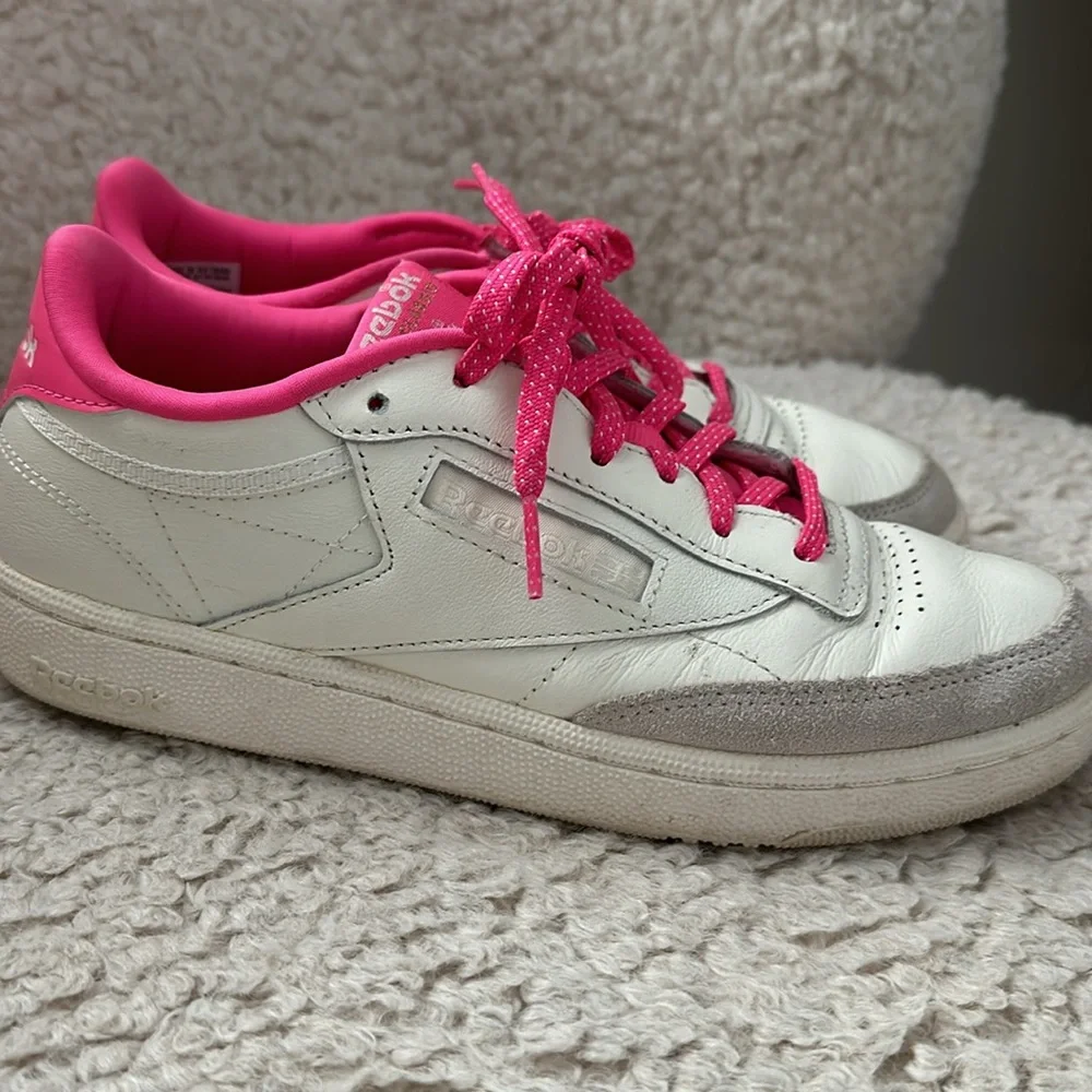 Pink Reebok Shoes - Picture 2 of 6